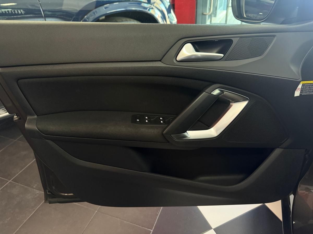 peugeot-308-sw-2014-gasolina-1199cc
