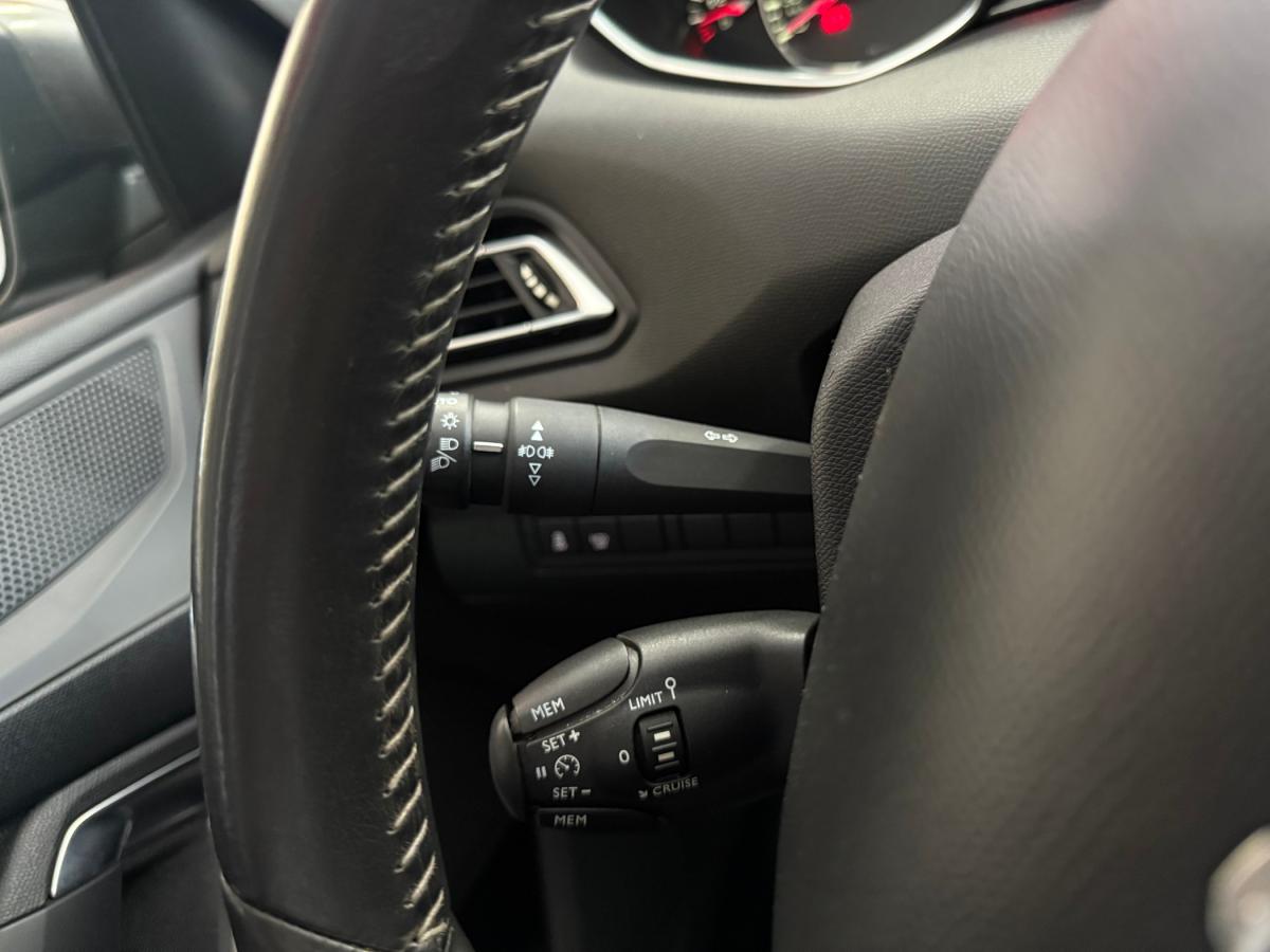 peugeot-308-sw-2014-gasolina-1199cc