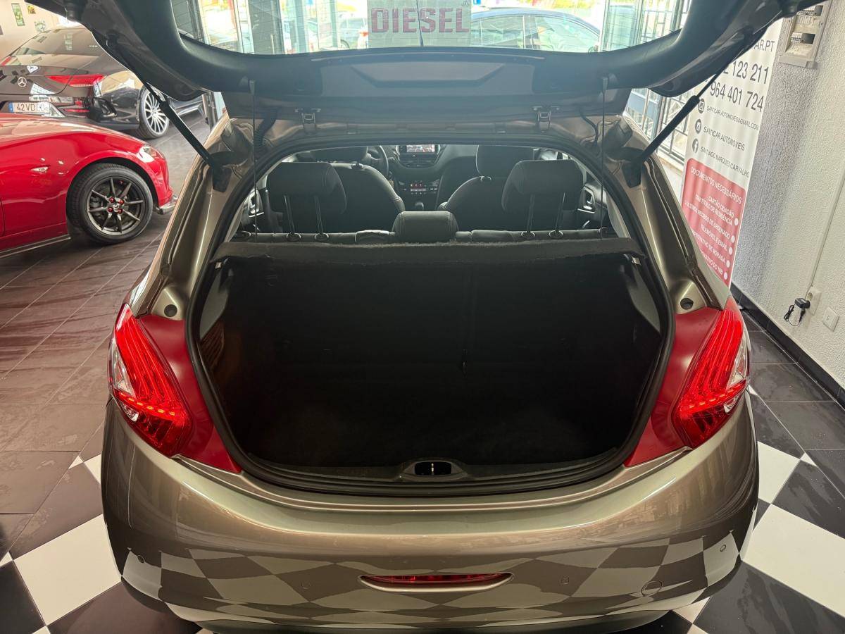 peugeot-208-2012-diesel-1560cc