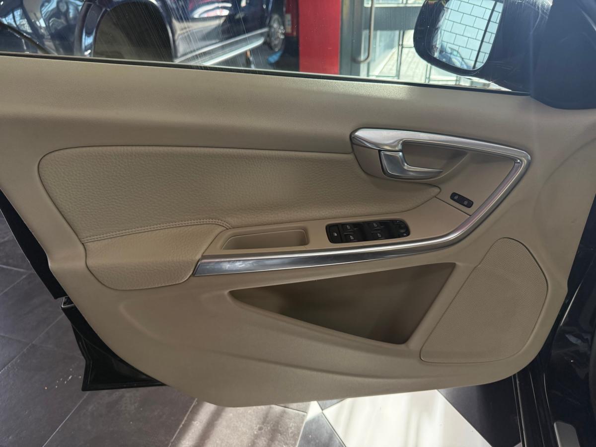 volvo-v60-2013-hibrido-a-diesel-2400cc