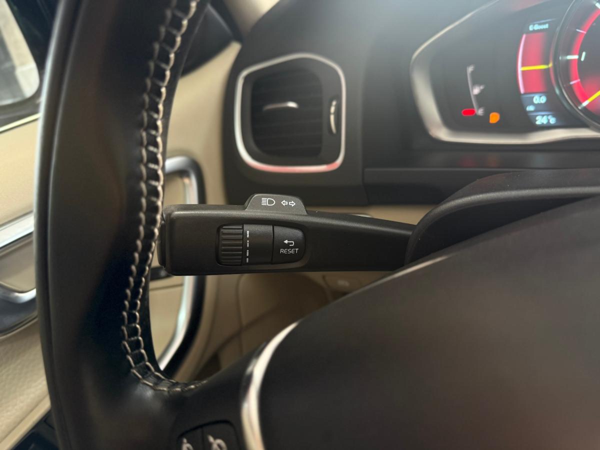 volvo-v60-2013-hibrido-a-diesel-2400cc