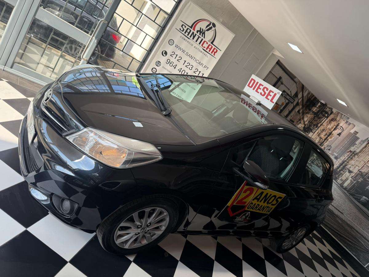 toyota-auris-touring-sports-2014-diesel-1364cc