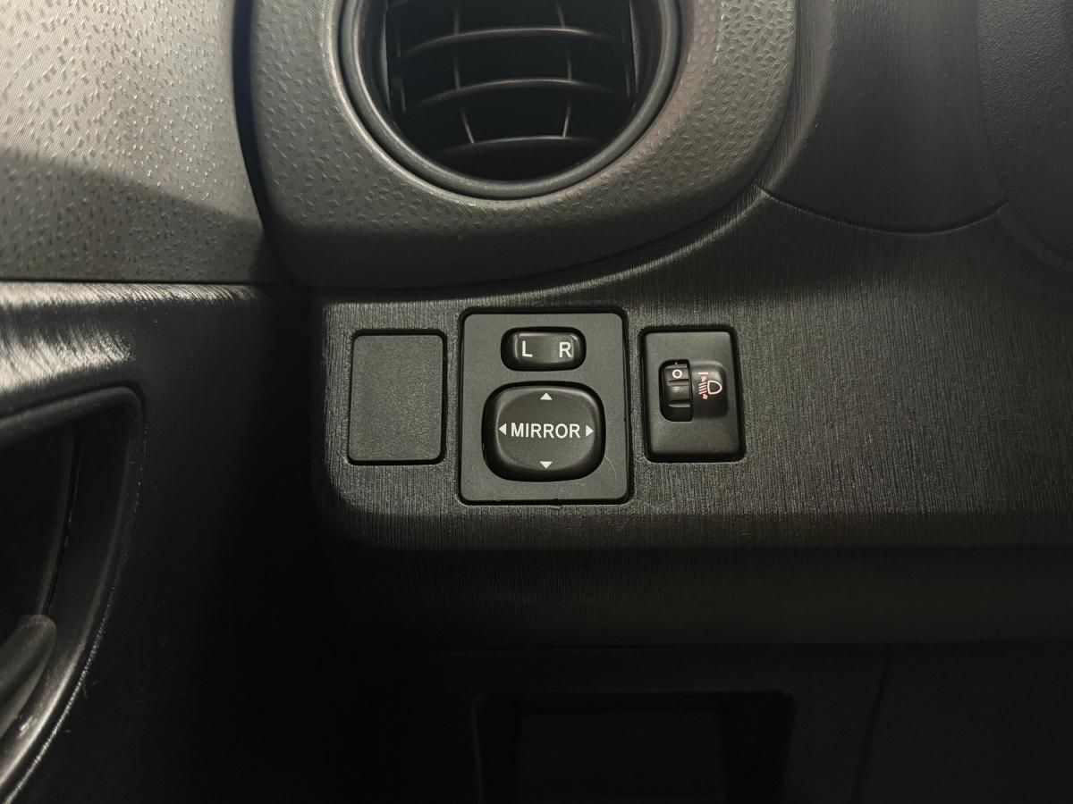 toyota-auris-touring-sports-2014-diesel-1364cc