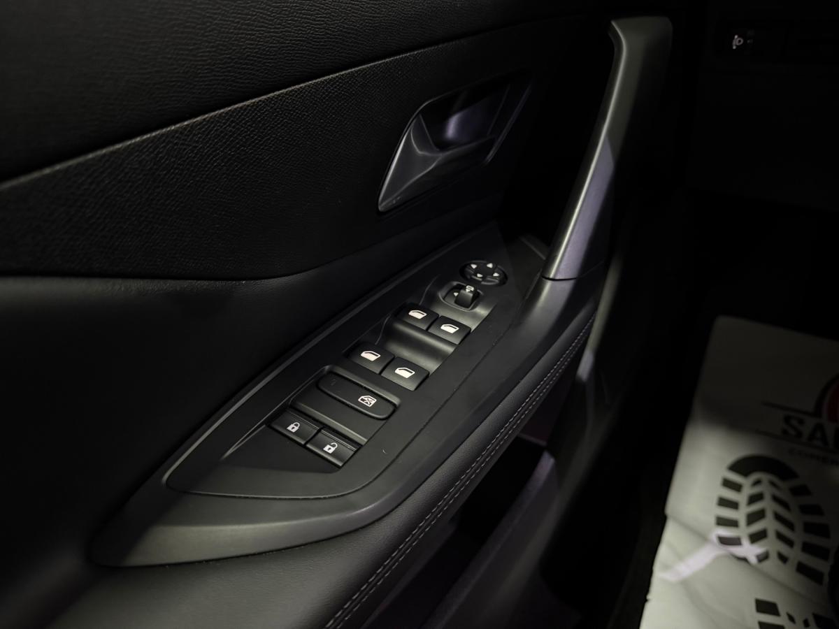 peugeot-308-2022-gasolina-1199cc