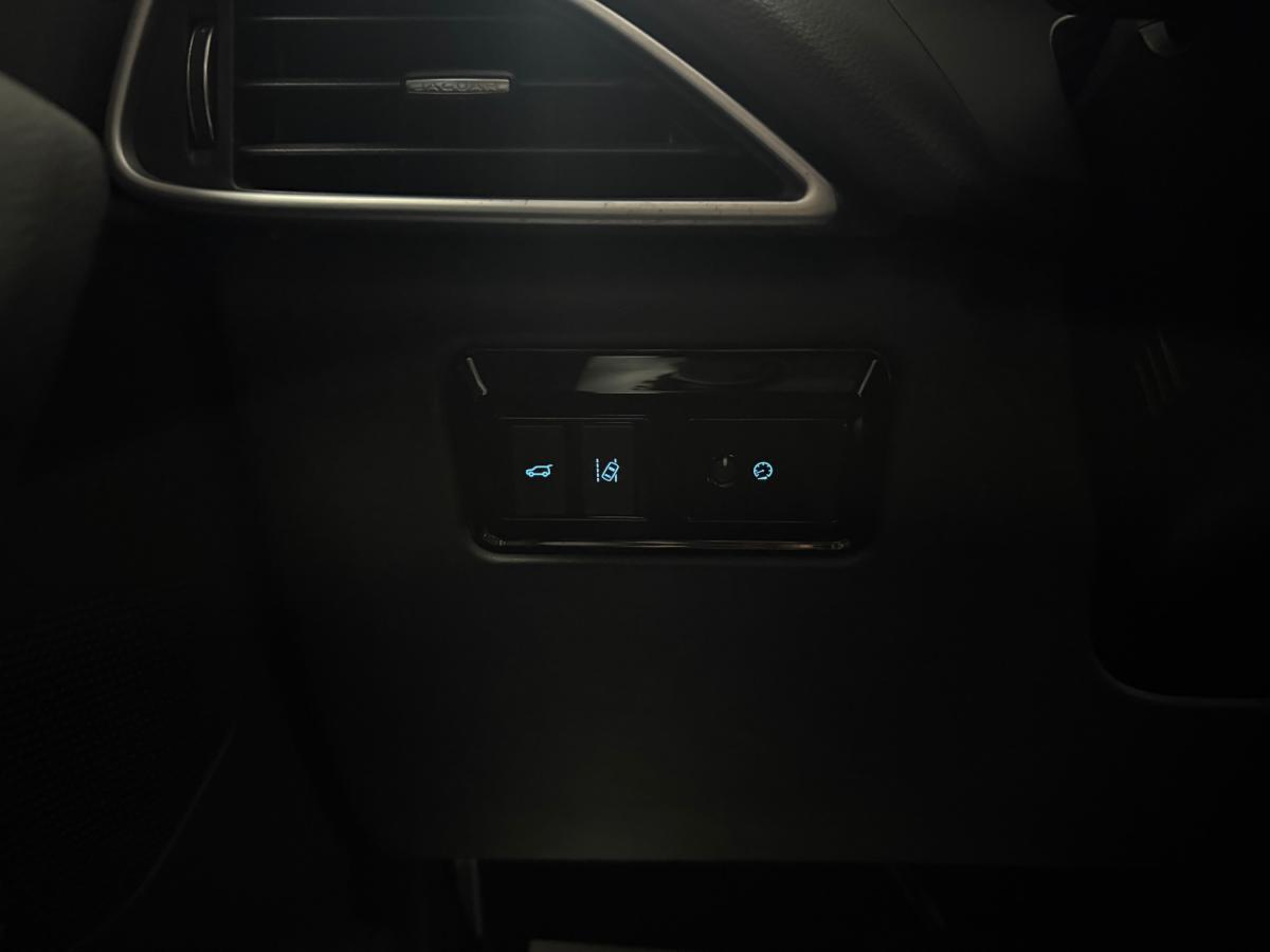 jaguar-f-pace-2017-diesel-1999cc