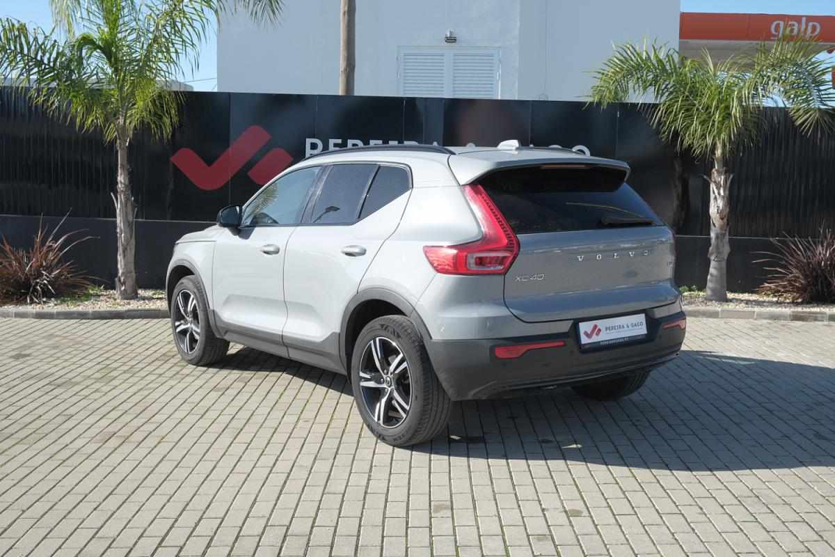 volvo-xc40-1-5-t2-2023-gasolina-1477cc