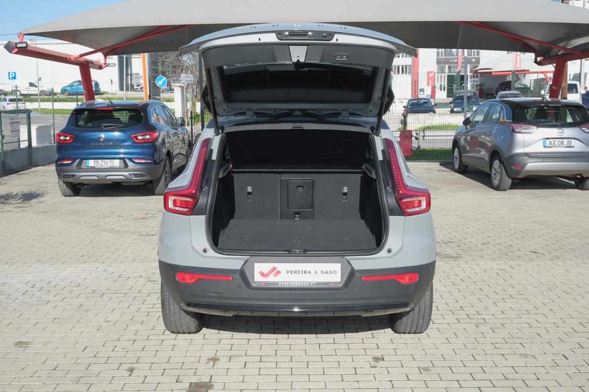 volvo-xc40-1-5-t2-2023-gasolina-1477cc