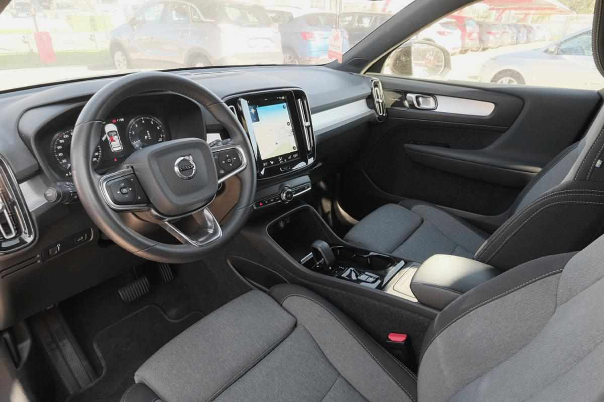 volvo-xc40-1-5-t2-2023-gasolina-1477cc