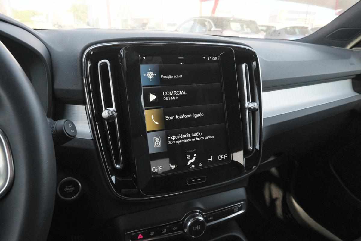 volvo-xc40-1-5-t2-2023-gasolina-1477cc