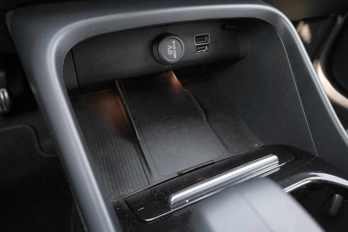 volvo-xc40-1-5-t2-2023-gasolina-1477cc