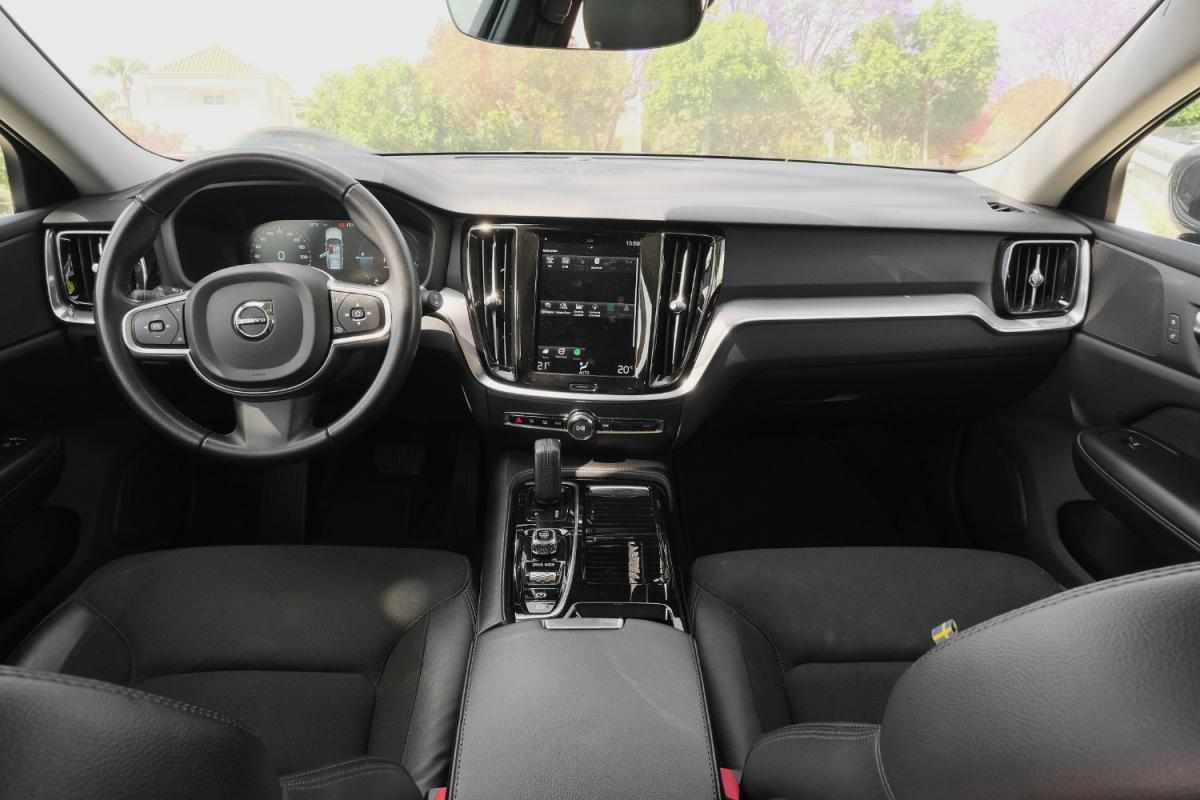 volvo-v60-t6-twin-engine-awd-2021-gasolina-1969cc