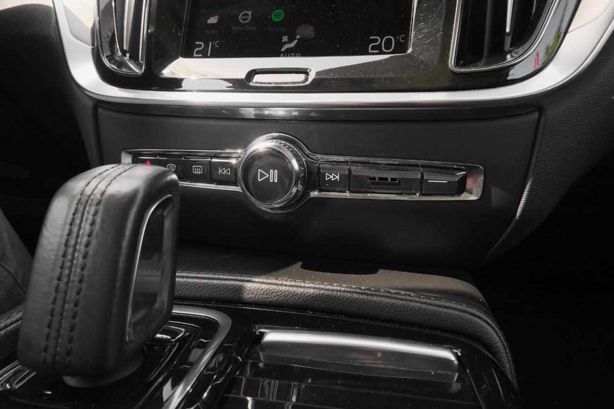 volvo-v60-t6-twin-engine-awd-2021-gasolina-1969cc