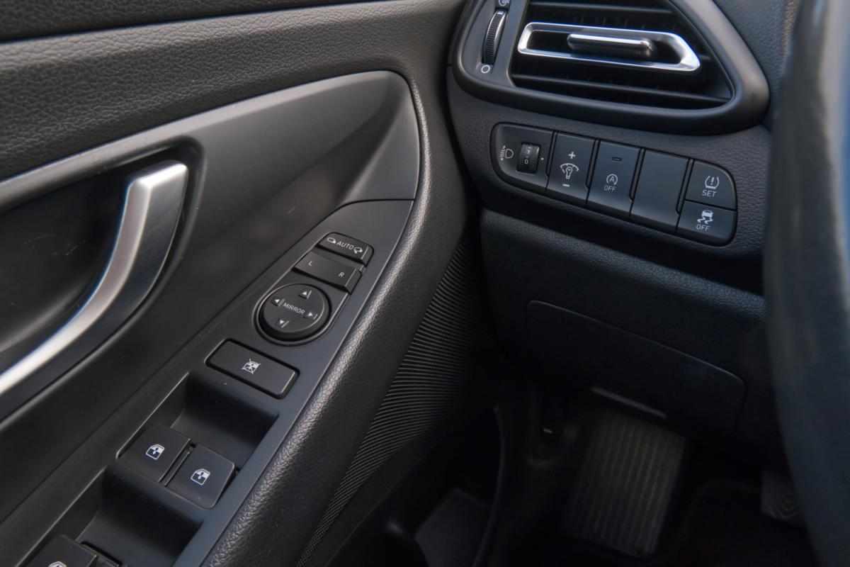 hyundai-i30-2022-gasolina-998cc