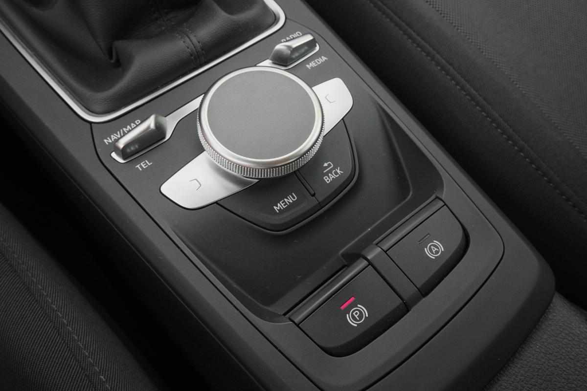 audi-q2-30-tfsi-2023-gasolina-999cc