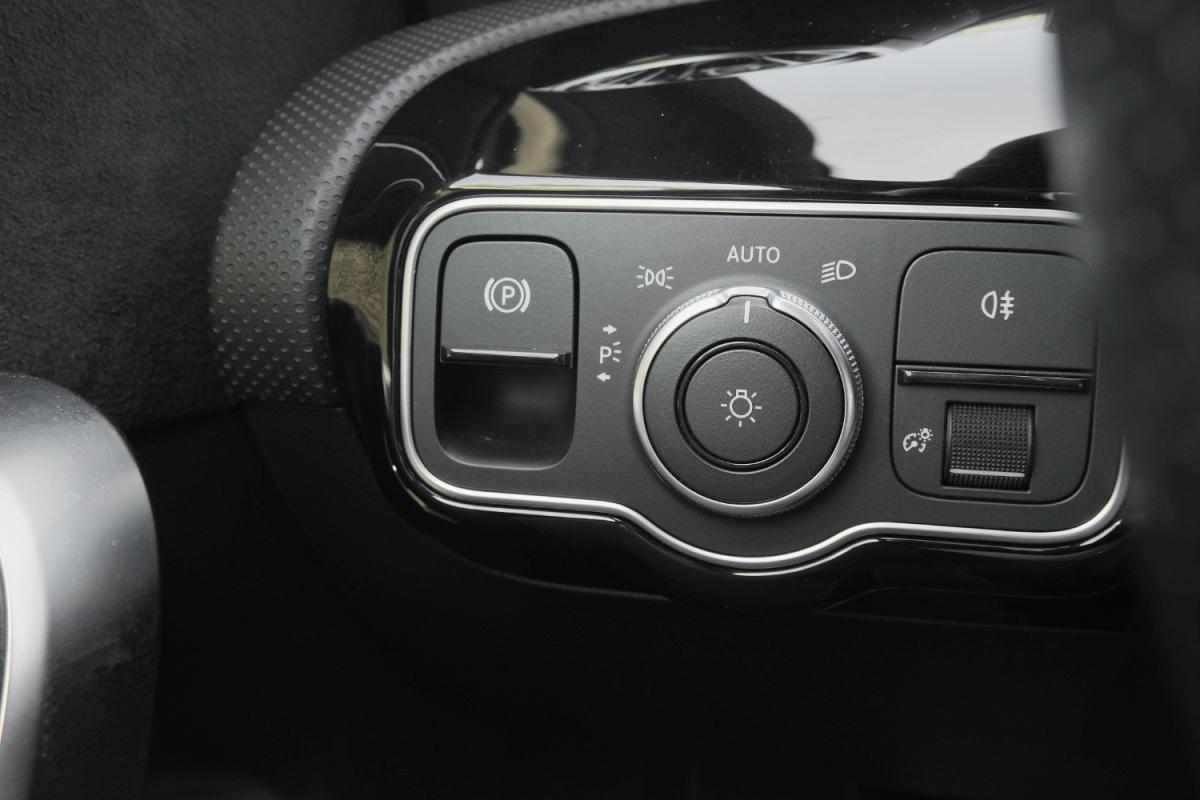 mercedes-benz-classe-a-a-250-e-2023-gasolina-1332cc