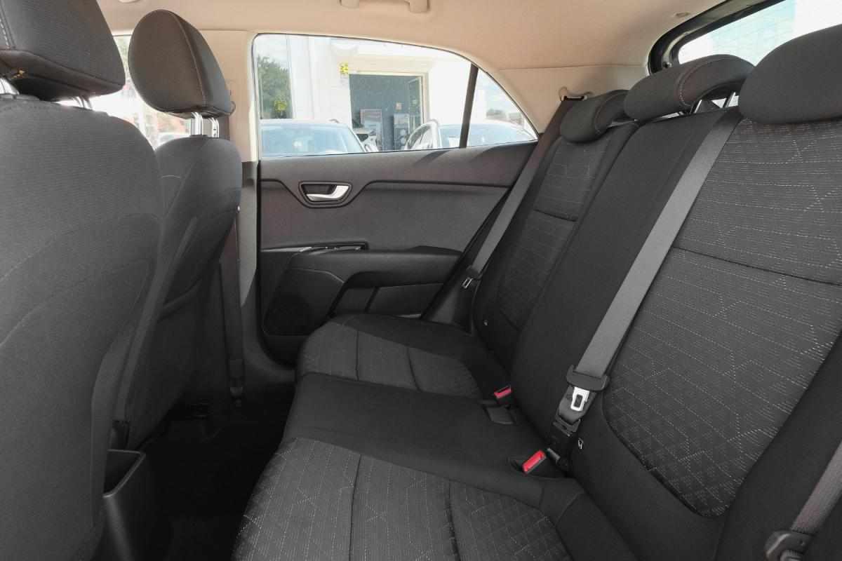 kia-rio-1-2-84cv-2023-gasolina-1197cc