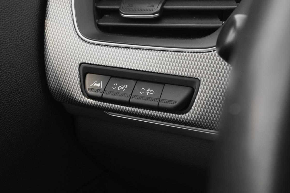 renault-arkana-1-3-mild-hybrid-2023-gasolina-1332cc