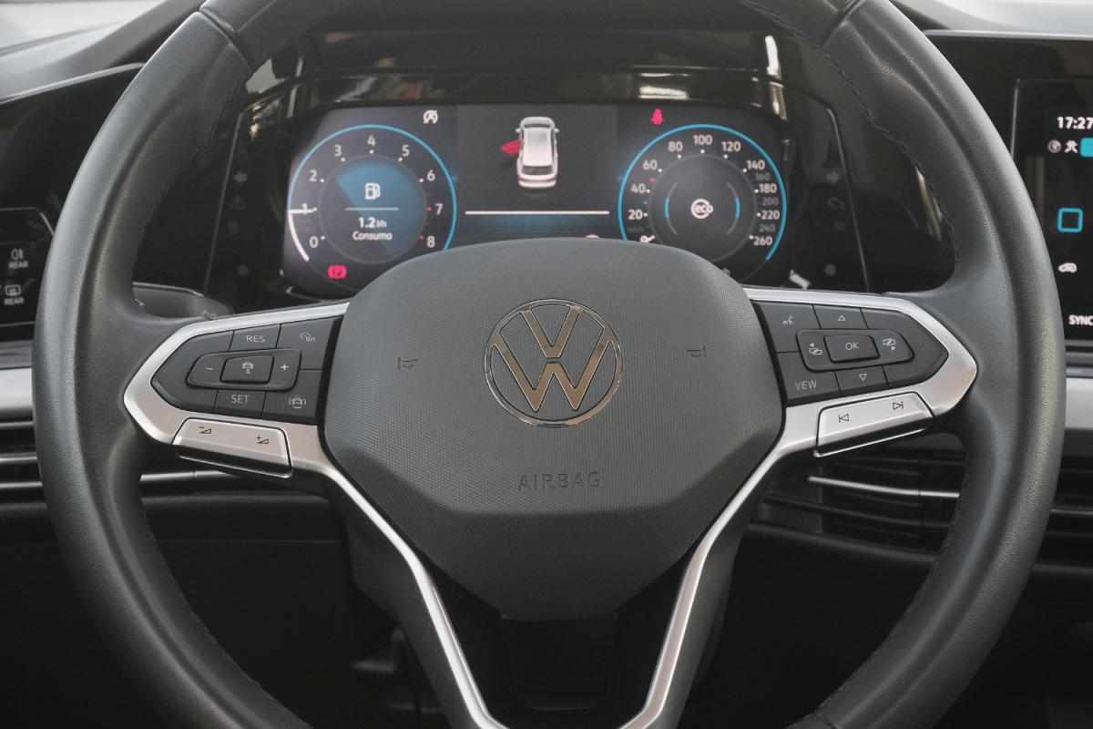 volkswagen-golf-1-0-tsi-bluemotion-2023-gasolina-999cc