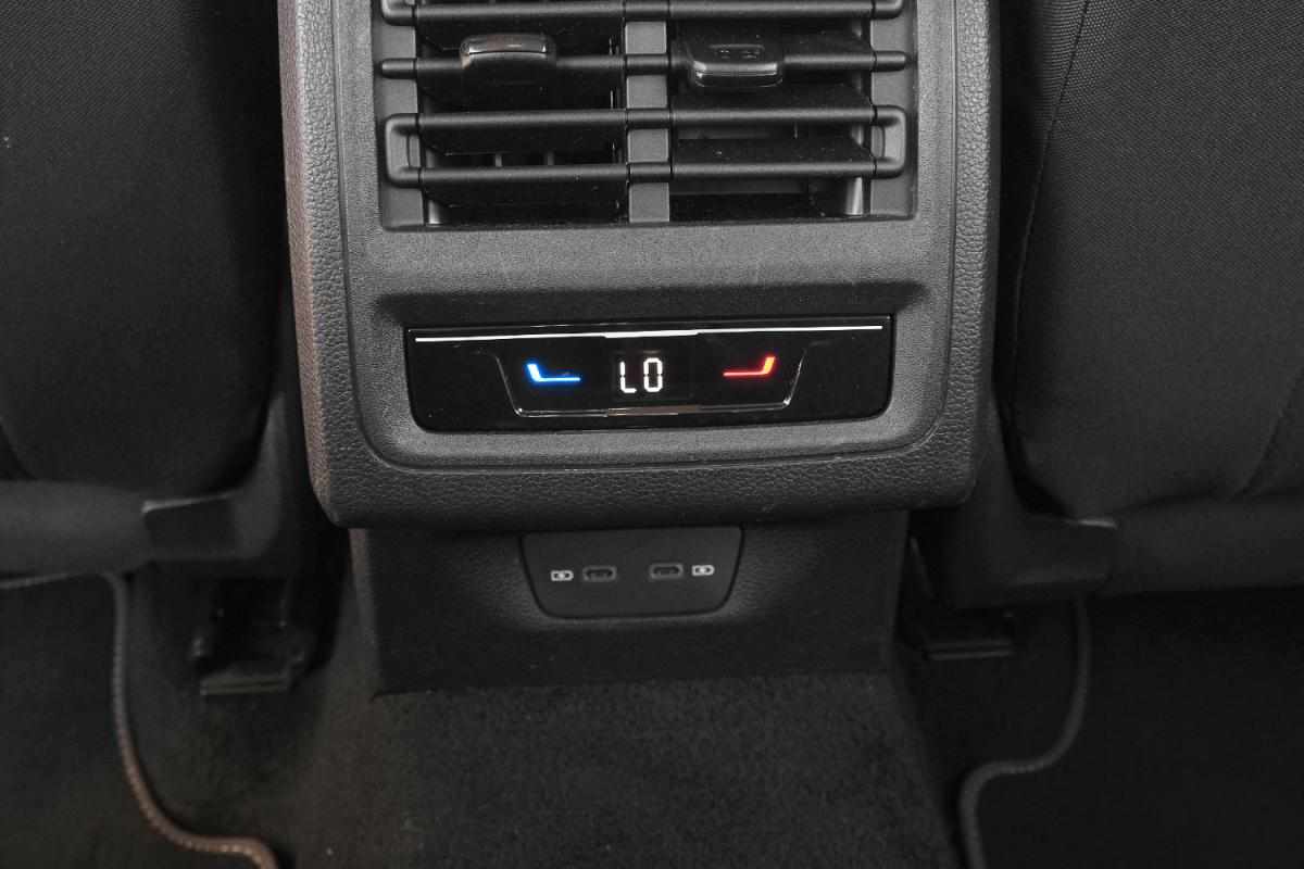 volkswagen-golf-1-0-tsi-bluemotion-2023-gasolina-999cc