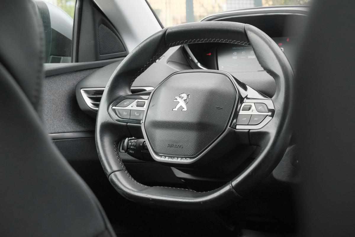 peugeot-3008-1-5-bluehdi-2019-diesel-1499cc