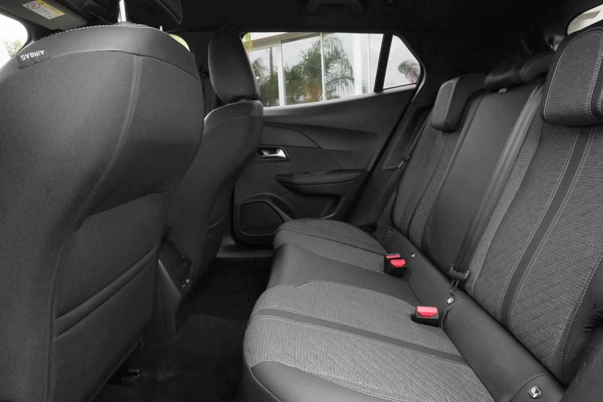 peugeot-2008-1-2-puretech-2024-gasolina-1199cc