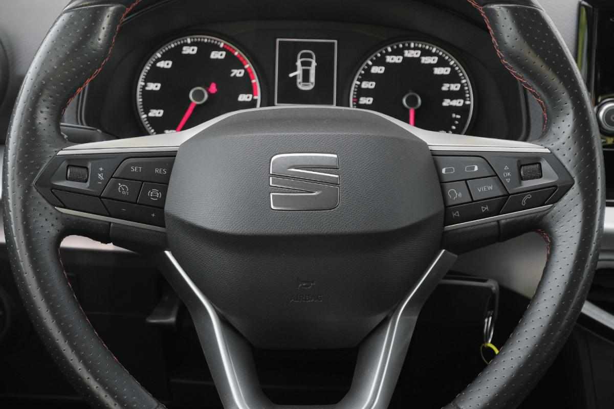 seat-arona-1-0-tsi-2022-gasolina-999cc