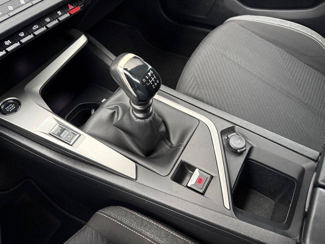 peugeot-308-sw-2022-diesel-1499cc