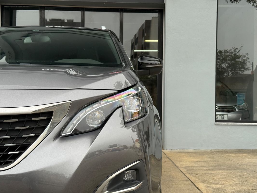 peugeot-5008-2018-diesel-1499cc