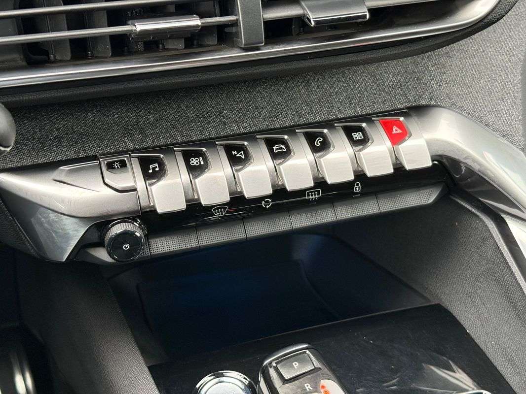 peugeot-5008-2018-diesel-1499cc