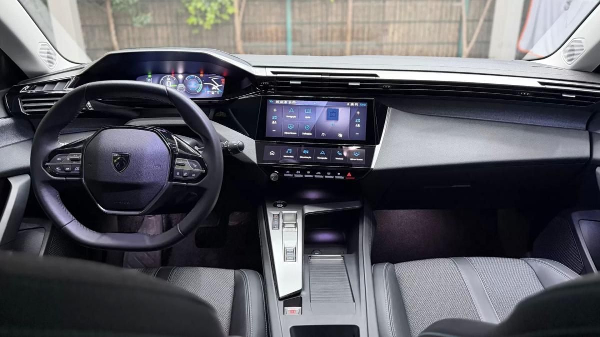 peugeot-e-308-2024-eletrico-200cc