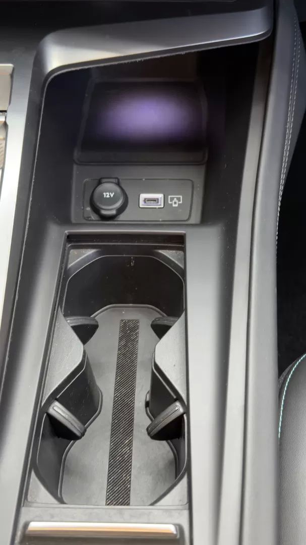 peugeot-308-sw-2022-hibrido-1598cc