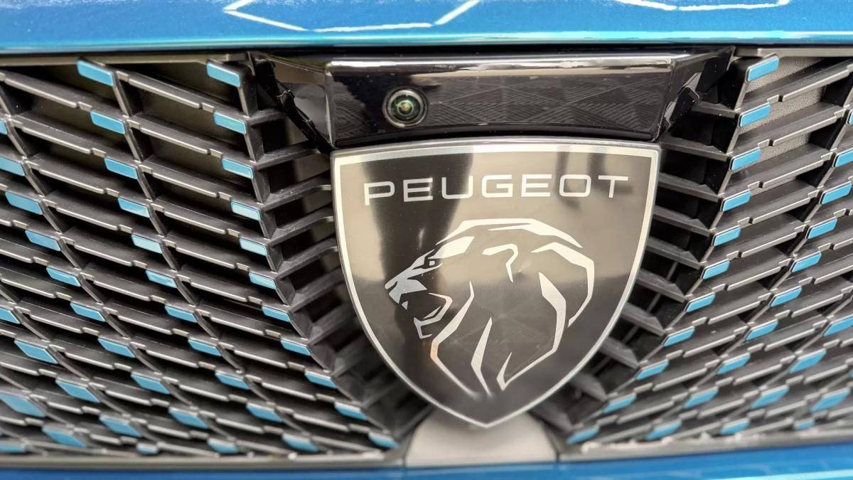peugeot-e-3008-2024-eletrico-200cc