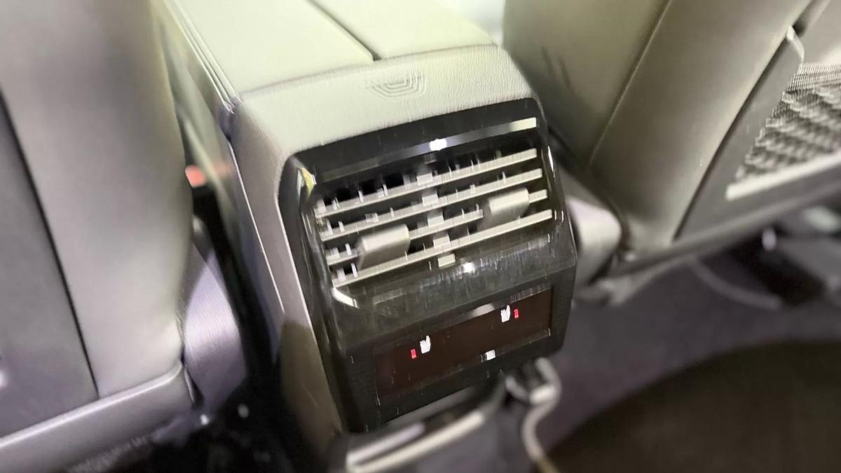 peugeot-e-3008-2024-eletrico-200cc