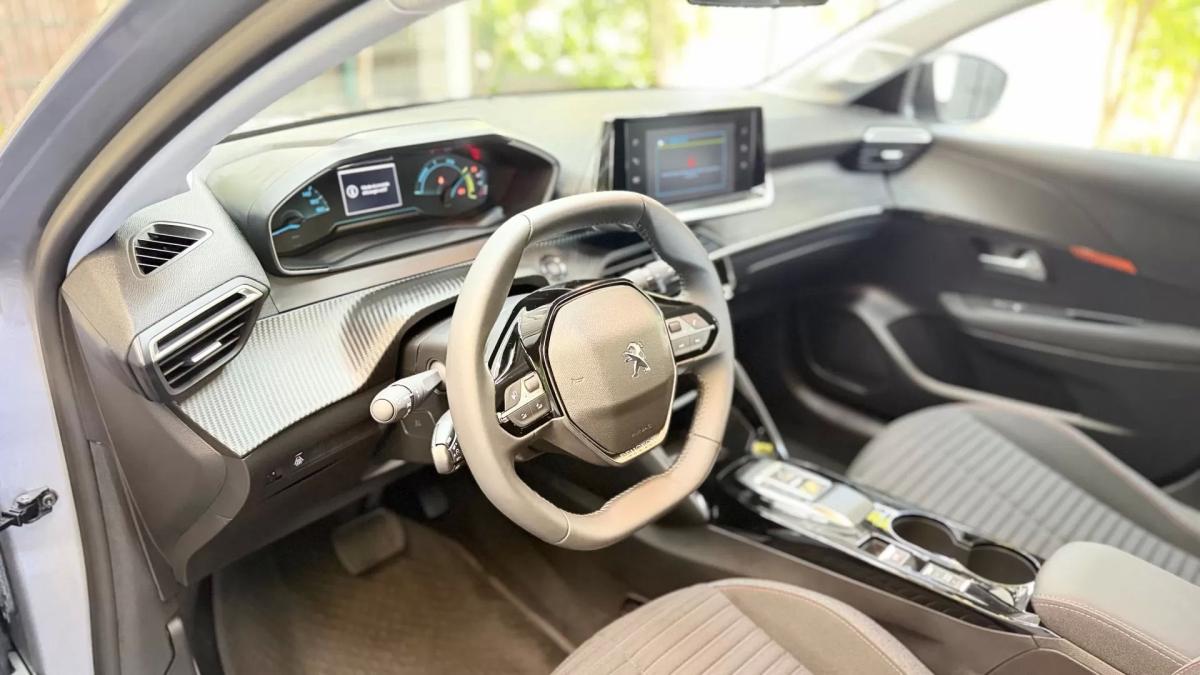 peugeot-e-208-2024-eletrico-200cc