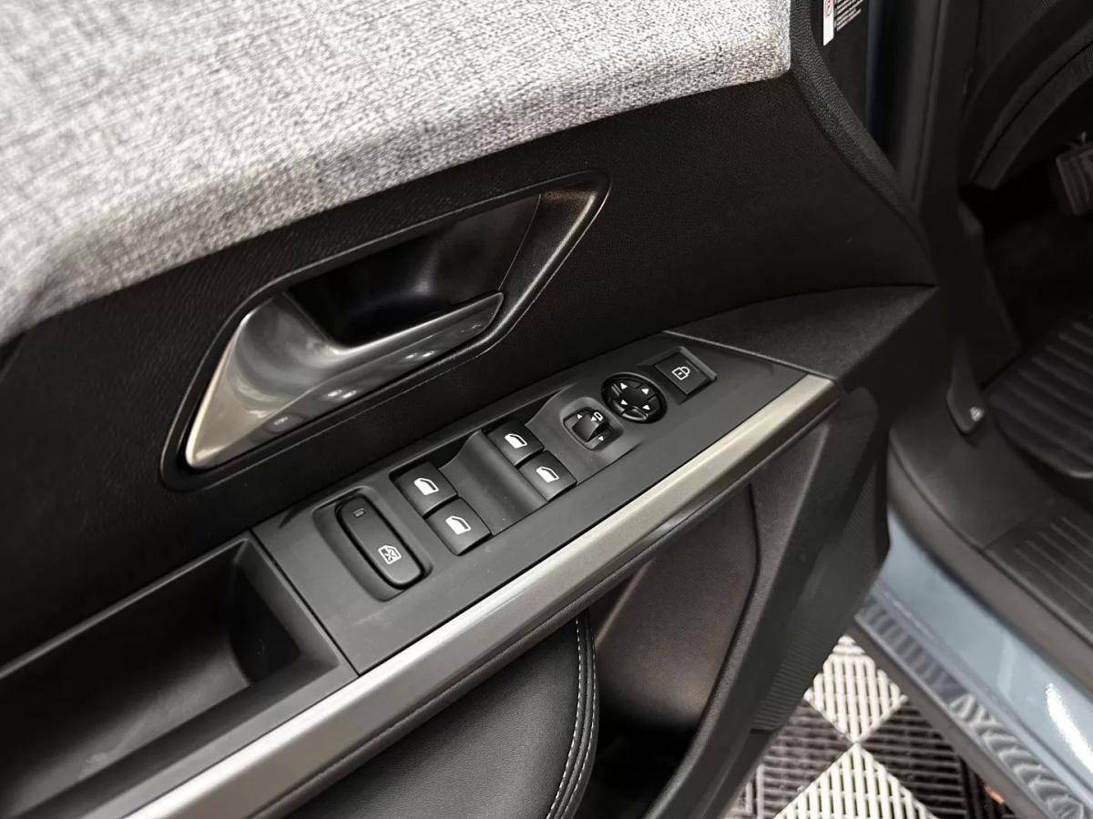 peugeot-3008-2025-gasolina-1199cc