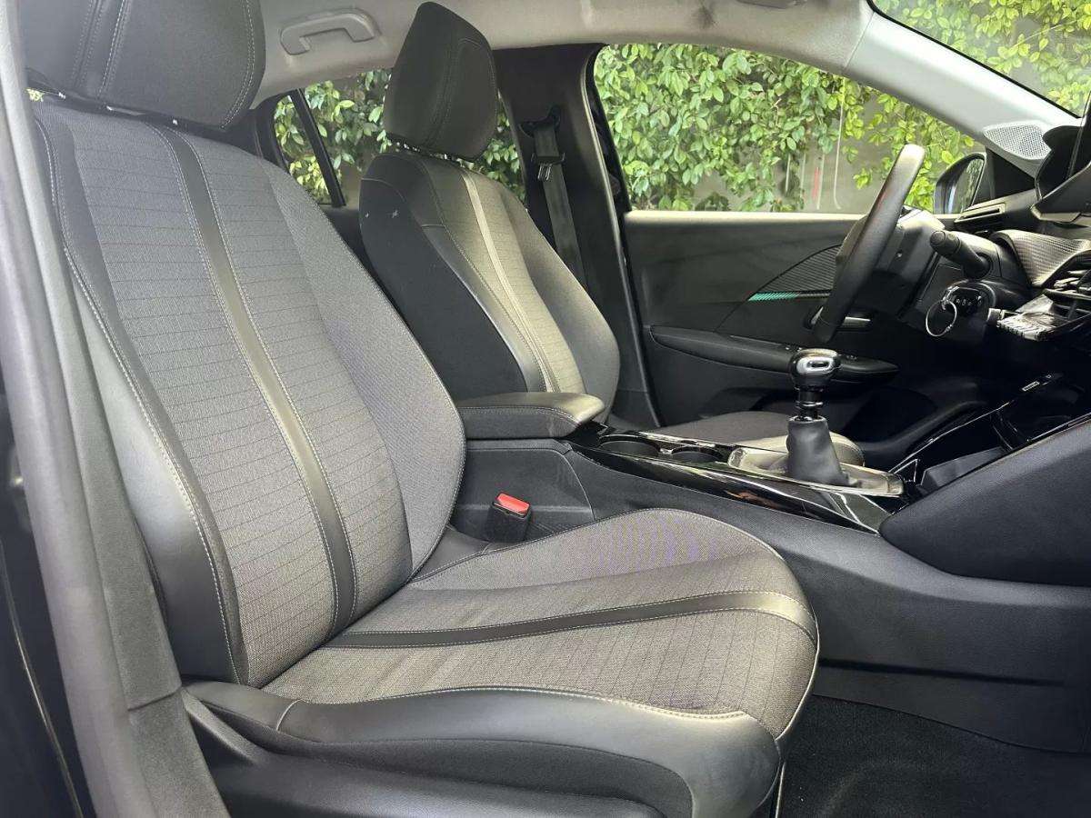 peugeot-208-2023-gasolina-1199cc