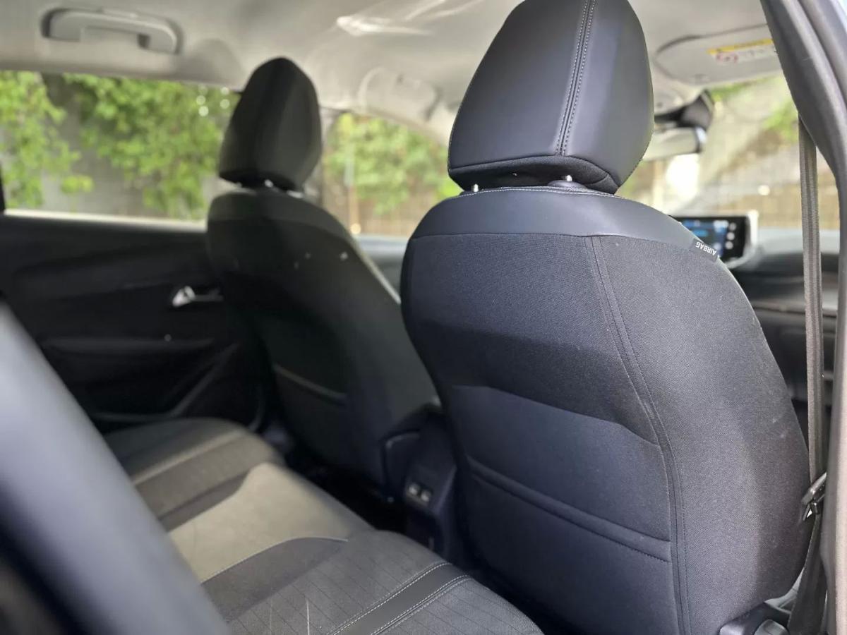 peugeot-208-2023-gasolina-1199cc