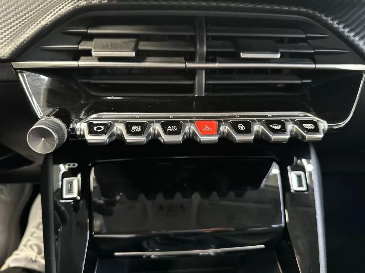 peugeot-208-2023-gasolina-1199cc