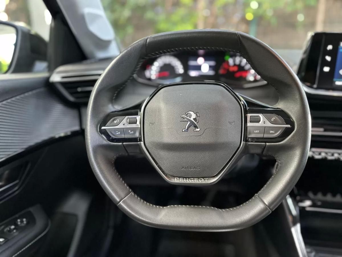peugeot-208-2023-gasolina-1199cc