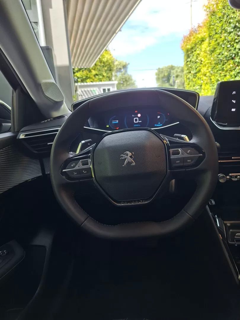 peugeot-208-2023-gasolina-1199cc