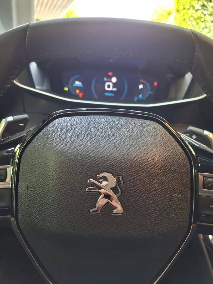 peugeot-208-2023-gasolina-1199cc