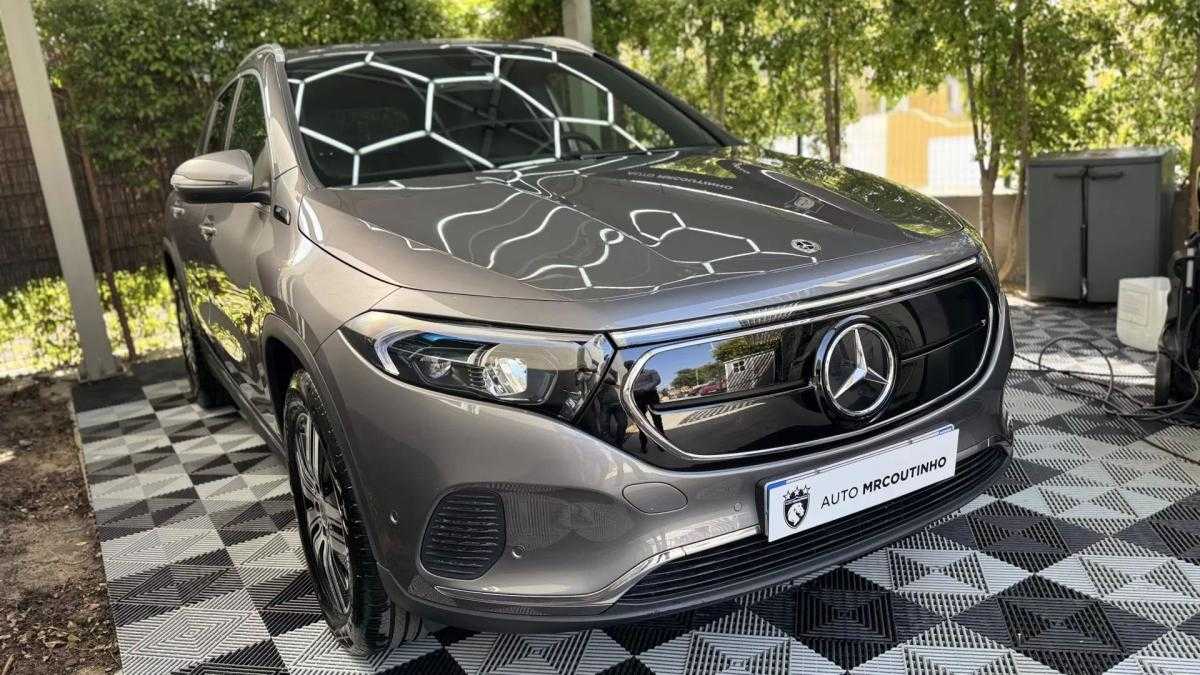 mercedes-benz-eqa-2022-eletrico-200cc