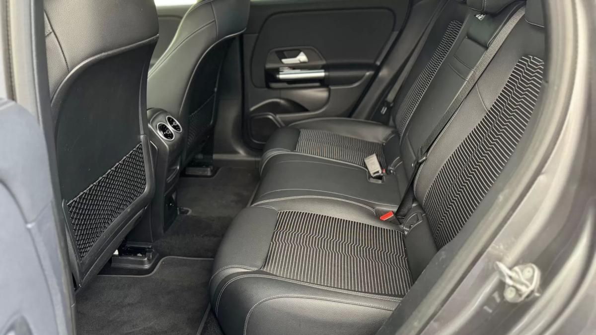 mercedes-benz-eqa-2022-eletrico-200cc