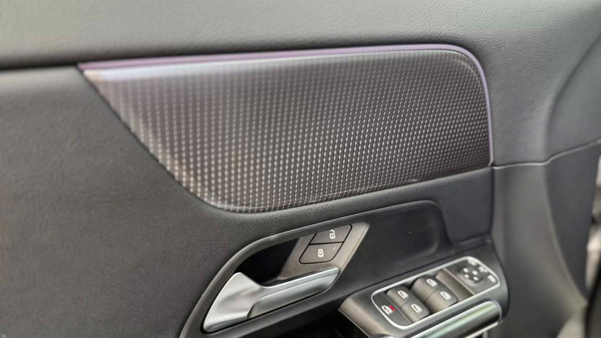 mercedes-benz-eqa-2022-eletrico-200cc