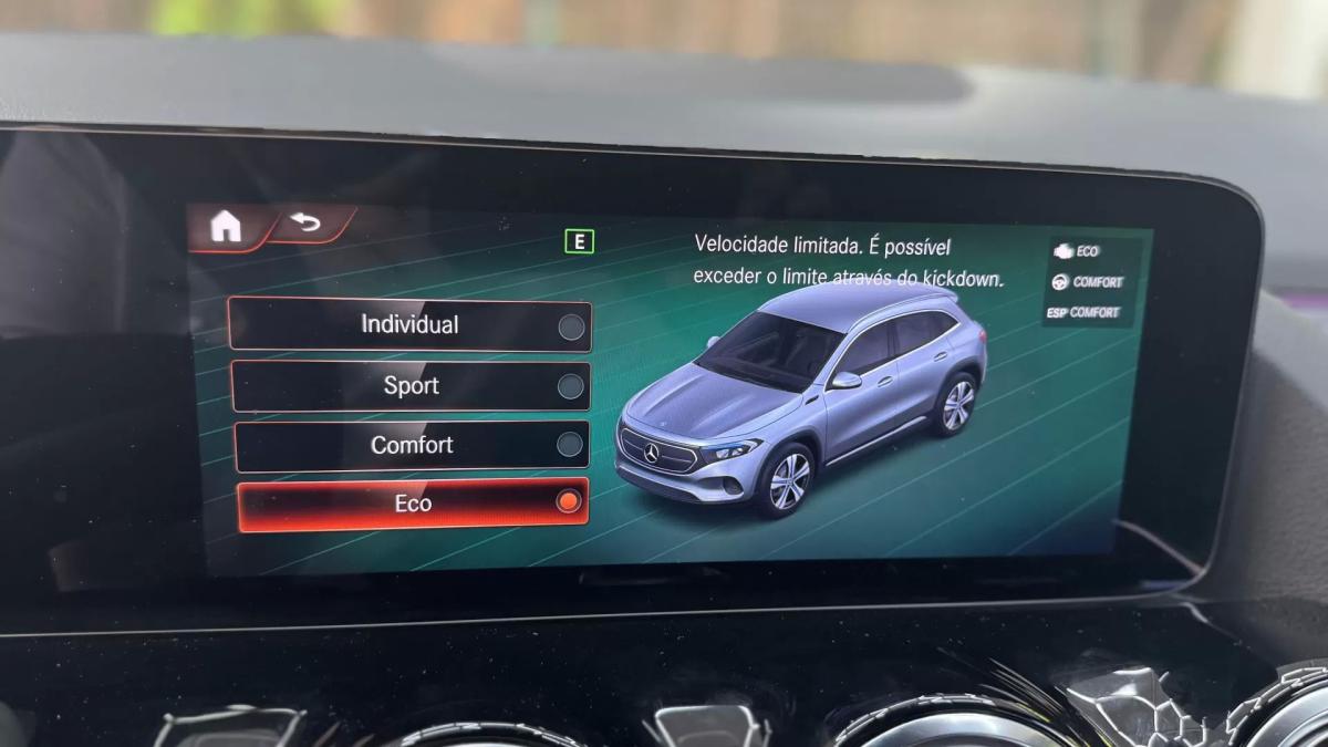 mercedes-benz-eqa-2022-eletrico-200cc