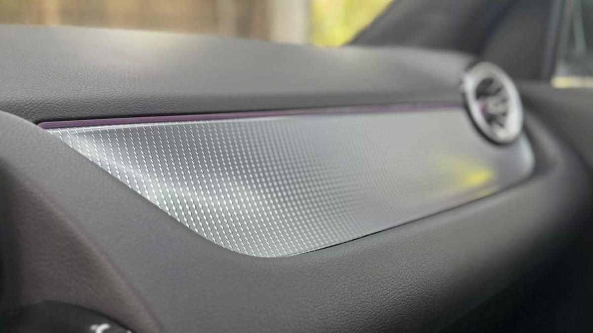 mercedes-benz-eqa-2022-eletrico-200cc
