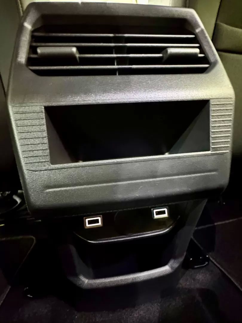 peugeot-e-3008-2025-eletrico-200cc