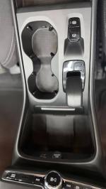 volvo-xc40-2023-hibrido-1477cc