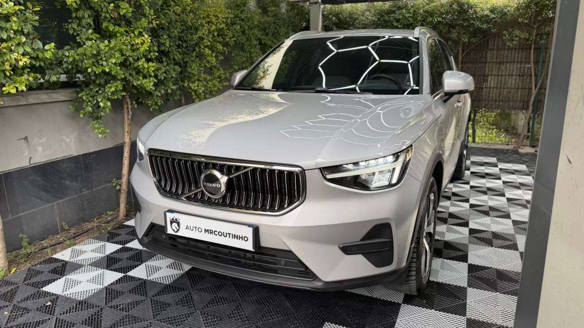 volvo-xc40-2023-hibrido-1477cc