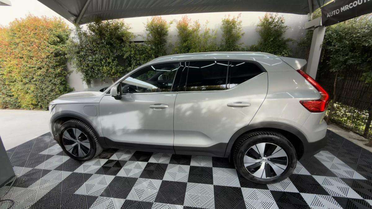 volvo-xc40-2023-hibrido-1477cc